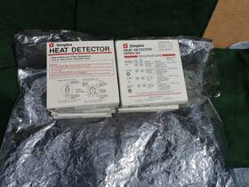 Simplex 2098-9442 Lot Of 6 Heat Detectors And 9439 New
